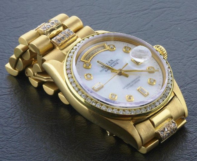 Gents Rolex Gold Super President Style Day Date HUGHC19: Gents Rolex Gold Super President Style Day Date A385 18KT Wristwatch - Amazing Watch - 119.16 gm. 18KT Yellow Gold & Numerous pave' & channel set single cut diamonds = 3.00ct diamonds. Comes with a Fu