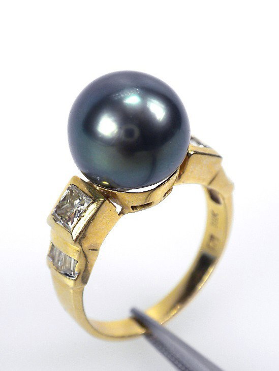 18KT Yellow Gold Tahitian Cultured Pearl & Diamond : "18KT Yellow Gold Tahitian Cultured Pearl & Diamond Ring A1688. Excellent Condition! One electronically tested 18KT yellow gold ladies cast Tahitian cultured pearl and diamond ring with a bright polis
