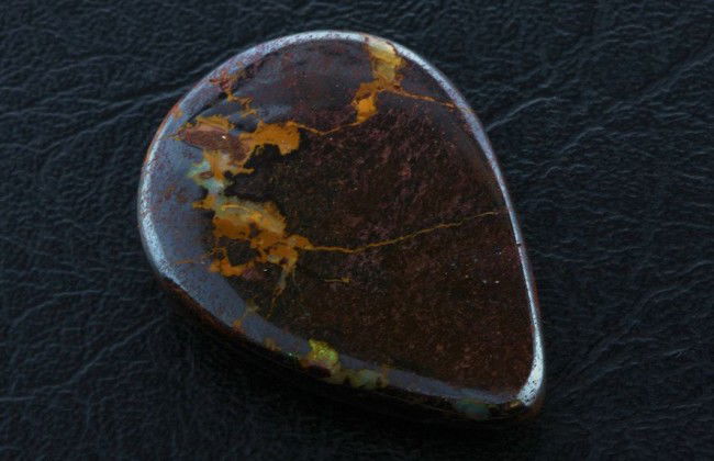 Natural Boulder Opal BO25 81.82 ct.: "Natural Boulder Opal BO25 81.82 ct. Natural Boulder Opal - Beautiful stone. 81.82 ct. - Thank you for viewing this lot. We are always adding new inventory and new auctions, so check back often. We ap