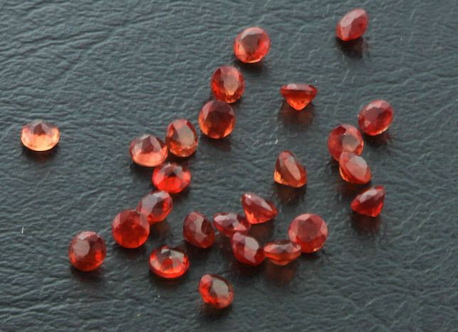 Oligoclase Parcel 28 Gemstones 7.46cts - DI258: Oligoclase Parcel 28 Gemstones 7.46cts - DI258 - Excellent Condition - Doc - Thank you for viewing this auction. We appreciate your business. Check out our future auctions from Seized Assets Auctionee