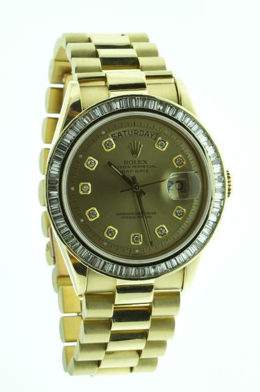 Gents Rolex 18KT Gold DayDate Wristwatch 2.6ct A1915: "Gents Rolex 18KT Gold DayDate Wristwatch 2.6ct A1915. Excellent Condition! IZ5645CS. One gents, hand crafted & machine milled Rolex DayDate Model The President wristwatch electronically tested 18KT y