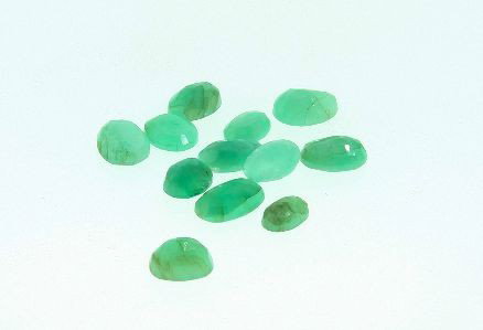 Emerald Beryl Parcel (12) 39.10cts. PCL51: Emerald Beryl Parcel (12) 39.10cts. PCL51 Excellent Condition! Oval cut Gemstones.. Thank you for viewing this lot. We are always adding new inventory and new auctions, so check back often. We appreci