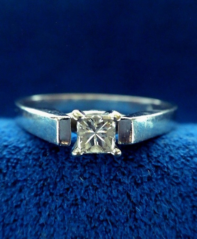 Ladies 14KT White Gold & Diamond Solitaire Ring A2139: "Excellent Condition!. One electronically tested 14KT white gold ladies cast & assembled diamond solitaire ring with a bright finish. Condition is good. Idetified with markings of "14K". This ring con