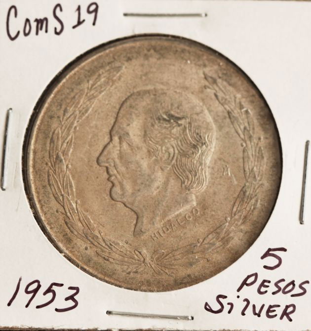 1953 Hidalgo Cinco Pesos Silver Coin COMS19: 1953 Hidalgo Cinco Pesos Silver Coin COMS19. As-Is Condition! NJ81DE. 1953 Hidalgo Cinco Pesos Silver Coin. 27.6 grams of Silver. Thank you for viewing this lot. We are always adding new inventory and