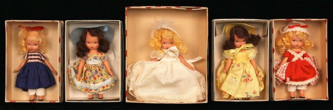 Lot of 5 Vintage Nancy Ann Storybook Dolls ED815: "Lot of 5 Vintage Nancy Ann Storybook Dolls ED815. Excellent Vintage Condition! WA103YT. Lot of 5 Vintage Nancy Ann Storybook Dolls, All Bisque. Comes with original boxes! 1. Winter Series Winter #93 