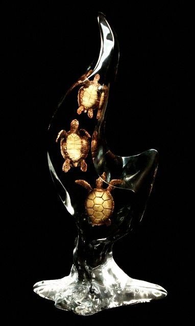 Wyland Sculpture Lucite Turtles L/E-S/N NS95: Wyland Sculpture Lucite Turtles L/E-S/N NS95. Excellent Condition! SLKA. Wyland Lucite sculpture. Sea Turtles - Pewter & Lucite #373/2000. Wyland galleries list price was over $3000.00 for this now SO
