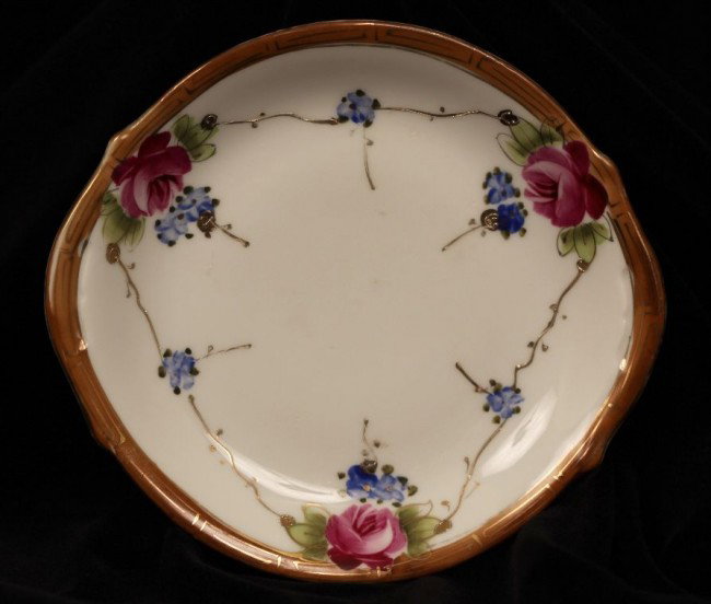 Lovely Handpainted Nippon Plate ED827: "Lovely Handpainted Nippon Plate ED827. Excellent Vintage Condition! KG31DQ. For auction is a beautiful piece of TE-OH hand painted Nippon. It measures approx. 6 3/4" in diameter, two closed handles. 