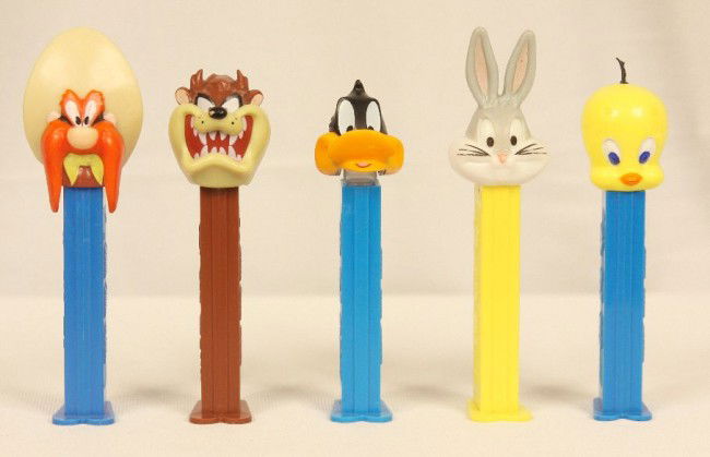 Lot of 5 Looney Tunes PEZ Dispensers ED936: "Lot of 5 Looney Tunes PEZ Dispensers ED936. Excellent Vintage Condition! KS5TR. Lot of 5 Looney Tunes PEZ dispensers. Included are "Tasmanian Devil", "Daffy Duck", "Yosemite Sam", "Tweety Bird", and