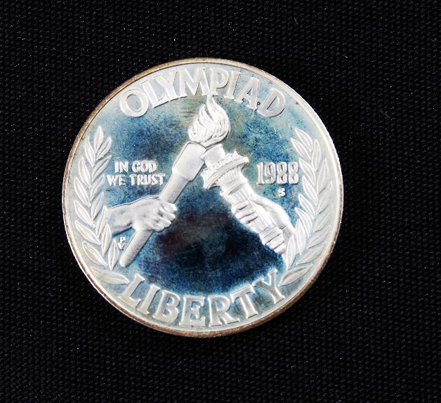 Olympic Silver Coin Mint 1988 Proof Set BD23: Olympic Silver Coin Mint 1988 Proof Set BD23 - Excellent Condition Vintage Condition - As-Is Condition - Blake - Thank you for viewing this auction. We appreciate your business. Check out our future a
