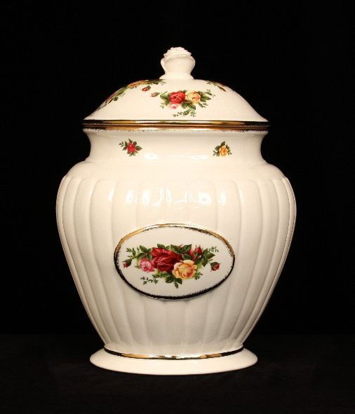 Royal Albert "Old Country Roses" Fluted Collection Cook: "Royal Albert "Old Country Roses" Fluted Collection Cookie Jar ED909. Excellent Condition! FL92RT. This beautiful Royal Albert "Old Country Roses" Fluted Collection cookie jar standing 11 inches tall