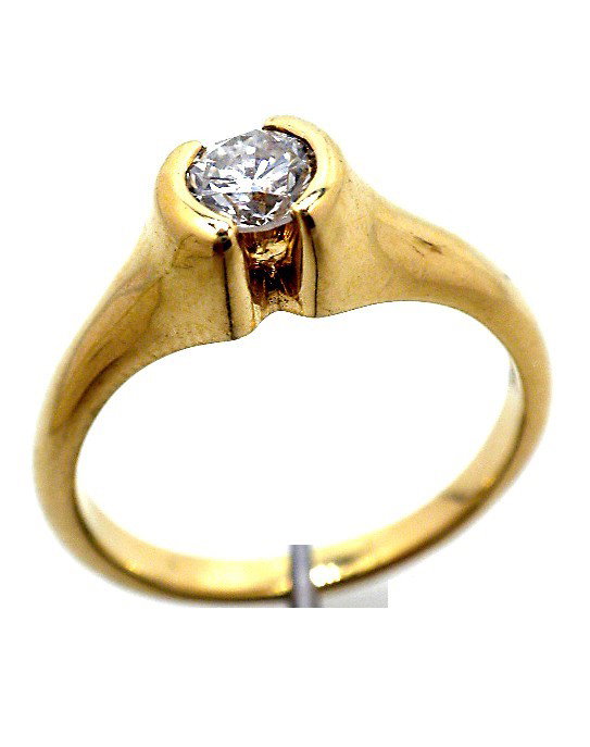 14KT Yellow Gold Diamond Solitaire Ring A2566: "14KT Yellow Gold Diamond Solitaire Ring A2566. Good Condition! HH771FG. One electronically tested 14KT yellow gold ladies cast diamond solitaire ring. Condition is good. Bright polish finish. Identif