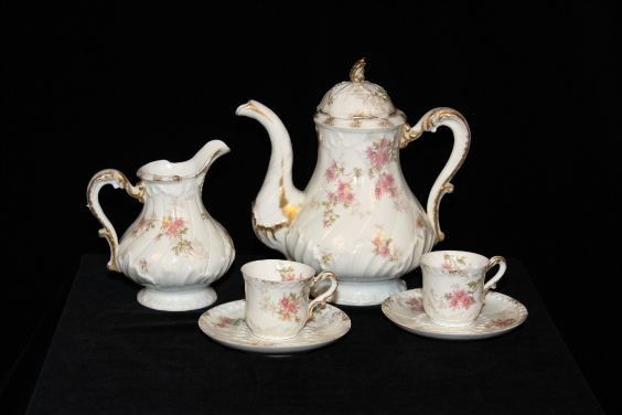 Antique 6-Piece Limoges ED492: "Antique 6-Piece Limoges. ED492. Excellent Vintage Condition! PL171DS. We have here a wonderful Antique Limoges Tea Set! It is valued at over $800.00. It has the Limoges Mark of Gerard, Dufraisseix, a