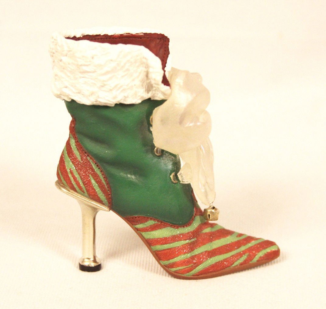 Miniature Porcelain 'Just The Right Shoe' "Christmas Ev: "Miniature Porcelain 'Just The Right Shoe' "Christmas Eve Ball Boot" Collectible #25220 BD132. Great Condition! KP12HW. Just the Right Shoe "Christmas Eve Ball Boot" #25220 Collectible Miniature Shoe