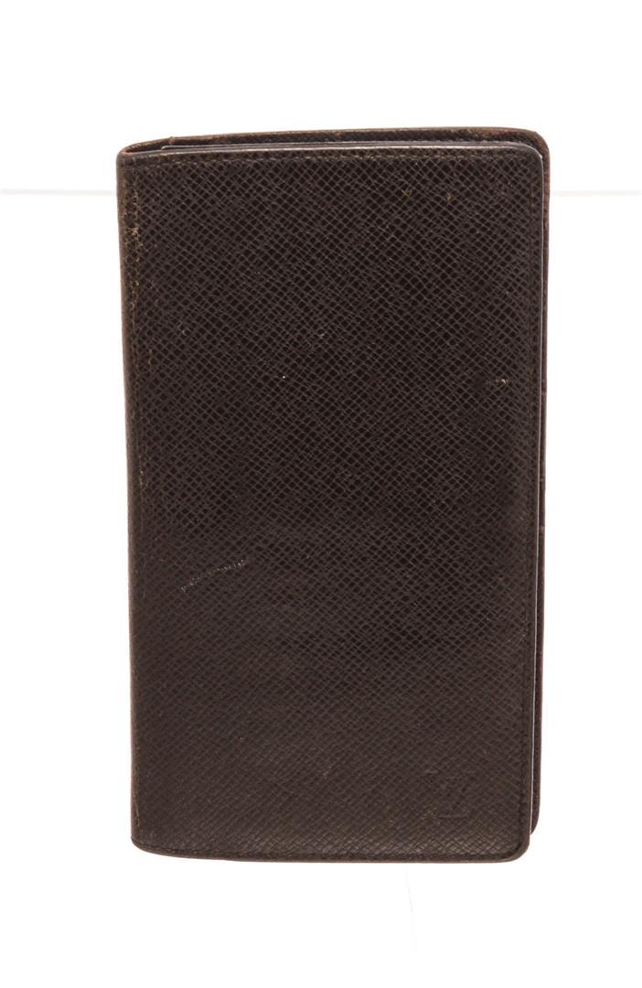 Louis Vuitton Black Leather Long Card Wallet: Louis Vuitton Black Leather Long Card Wallet with material leather, gold-tone hardware, interior card holder pockets, trim tan vachetta leather, flap closure.