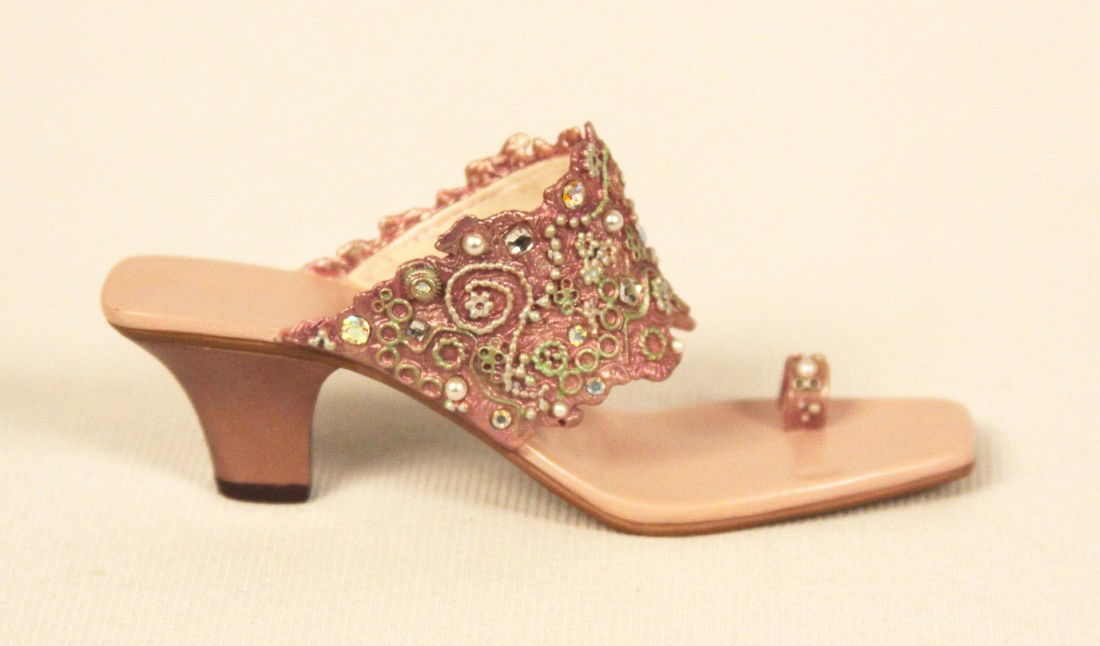 Miniature Porcelain 'Just The Right Shoe' "Springtime R: Miniature Porcelain 'Just The Right Shoe' Springtime Romance" Collectible #25467 BD144. Great Condition! RQ12EU. Just the Right Shoe "Springtime Romance" #25467 Collectible Miniature Shoe by Raine pro