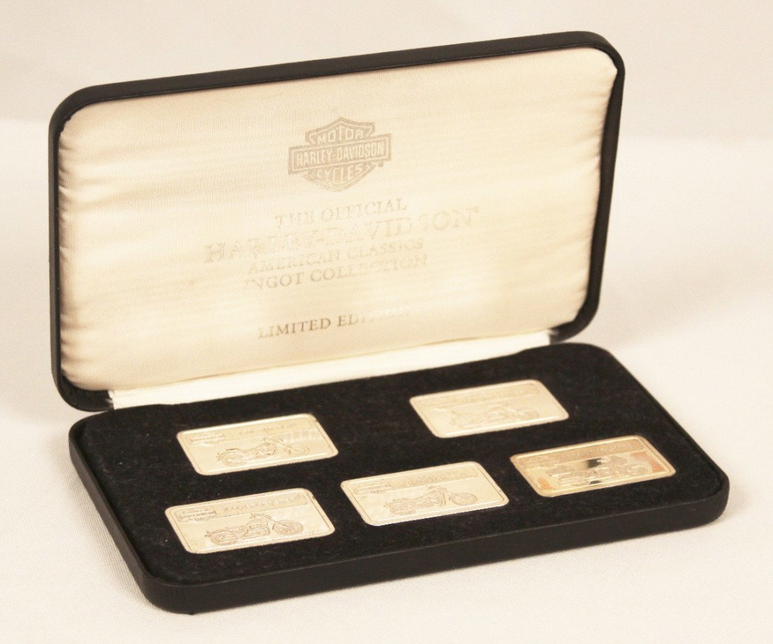 Rare Harley Davidson 1996 Set of 5 .999 Silver Bars BD2: "Harley Davidson 1996 Set of 5 .999 Silver Bars BD257. Good Condition! YS672NX. 5.5oz 1996 Harley Davidson Set of .999 Pure Silver Art Bars! Bars feature: Dyna Super Glide, FLTC Ultra Classic, Heritag