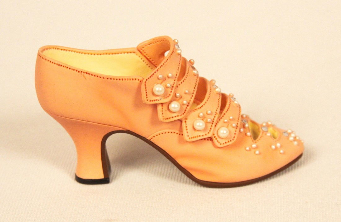 Miniature Porcelain 'Just The Right Shoe' "Promenade" C: "Miniature Porcelain 'Just The Right Shoe' "Promenade" Collectible #25018 BD126. Great Condition! NH12EY. Just the Right Shoe "Promenade" #25018 Collectible Miniature Shoe by Raine produced by Willits