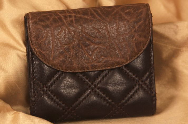 New w/Tag Marc Jacobs Leather Wallet ED628: "New w/Tag Marc Jacobs Leather Wallet ED628. Excellent Condition! NC19UT. New with tags brown Marc Jacobs wallet. Retails for $375.00. Has slots for 4 cards, cash and coins. Measures 4" wide x 3.75" t