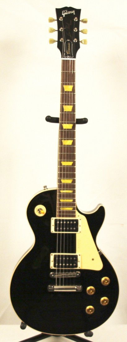 2004 Gibson Les Paul Classic MGUI1: "2004 Gibson Les Paul Classic MGUI1. Excellent Condition! AZ1521NC. Looking very much like the modified 54 Jeff Beck played for years this Pre-owned Gibson USA 1960 Les Paul Classic Reissue has a slim