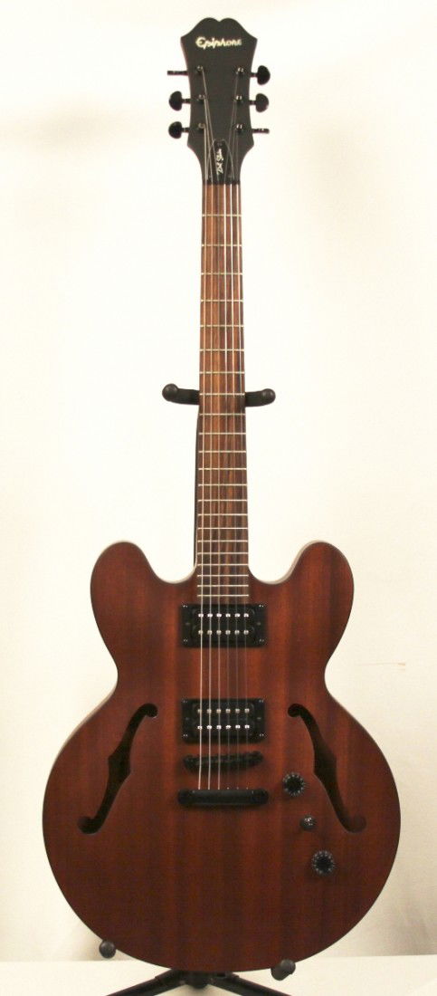 Ephiphone 335 Dot Studio Guitar MGUI19: "Ephiphone 335 Dot Studio Guitar MGUI19. Like New Condition! UN141AP. Drawing on the classic Gibson ES-335 vibe, with mahogany top, back, sides, and set neck, this Epiphone Dot Studio guitar dishes ou