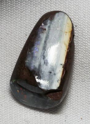 Boulder Opal (17.13ct.) BO129: Boulder Opal (17.13ct.) BO129. Excellent Condition! IO4GJ. One Boulder Opal pendant weighing 17.13ctw. Thank you for viewing this lot. We are always adding new inventory and new auctions, so check bac