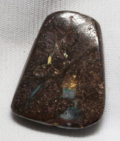 Boulder Opal (43.08ct.) BO113: Boulder Opal (43.08ct.) BO113. Excellent Condition! ER4LC. One Boulder Opal pendant weighing 43.08ctw. Thank you for viewing this lot. We are always adding new inventory and new auctions, so check bac
