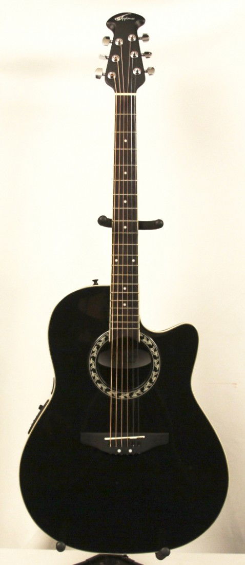 Ovation Applause AE128 Acoustic/Electric Guitar MGUI18: "Ovation Applause AE128 Acoustic/Electric Guitar MGUI18. Like New Condition! LF111WS. The Ovation Applause AE128 is an acoustic/electric guitar that features the famous roundback body, calibrated spru