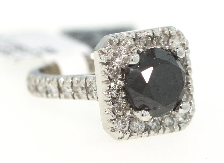 14KT White Gold 5.18ct Black and White Diamond Ring RM3: "14KT White Gold 5.18ct Black and White Diamond Ring RM322. Great Condition! ST6031JS. One electronically tested 14KT white gold ladies cast and assembled black and white diamond ring. Good workmanshi