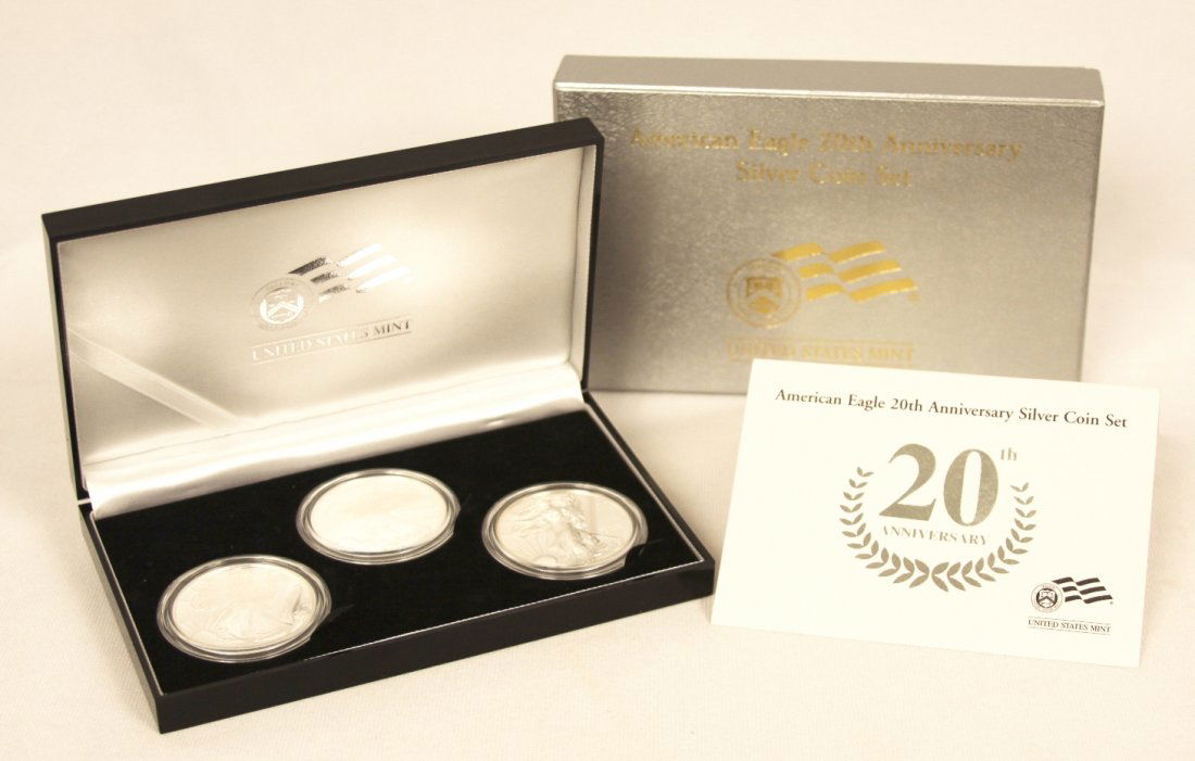 2007 US Mint American Eagle 20th Anniversary Silver Coi: "2007 US Mint American Eagle 20th Anniversary Silver Coin Set WBS42. As-Is Condition! AY103DZ. This set created in 2006 by the United States Mint contains one proof, one uncirculated and one reverse p
