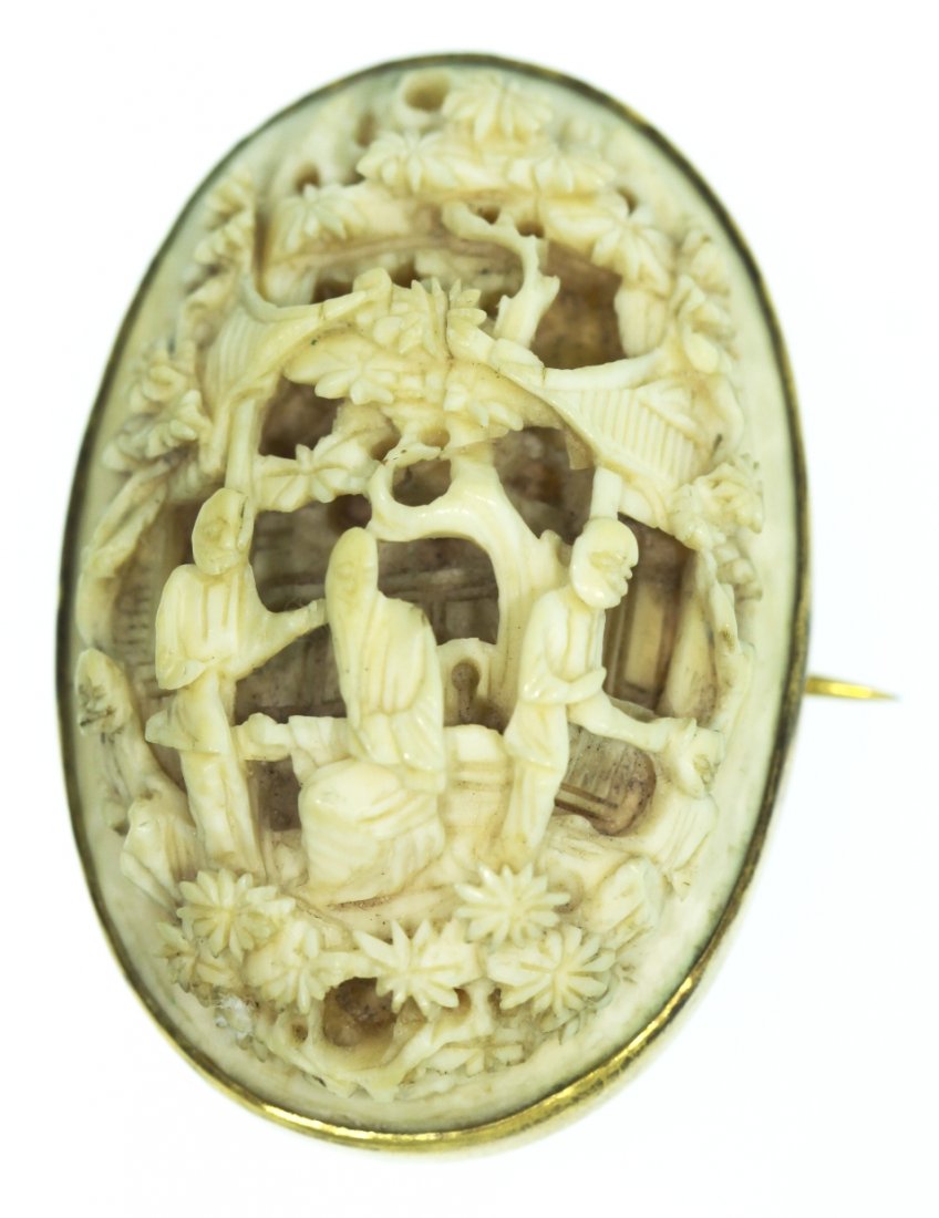 19th Century Carved Chinese Ox Bone Brooch ED1274: 19th Century Carved Chinese Ox Bone Brooch ED1274. Excellent Condition! DE612AB. Antique 19th century, intricately carved ox bone Chinese Canton brooch. The carving and color are the same as can be se