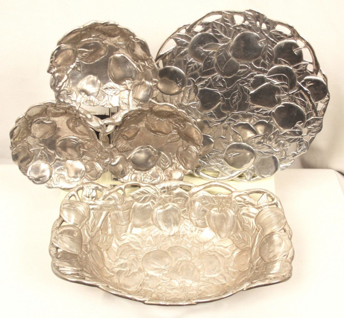 Arthur Court Designs "Apple" Serving Set of 3 ED1208: Arthur Court Designs Apple" Serving Set of 3 ED1208. Great Condition! CN22MA. This Arthur Court table serving set of 3 consists of: (1) bread basket, circa 1992, 15" x 10" x 4"; (1) 3 divide tray, cir