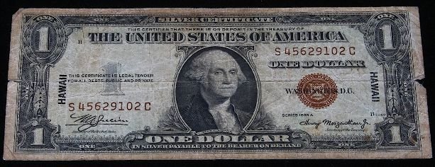 1935 $1 Silver Certificate Dollar note issued in Hawaii: 1935 $1 Silver Certificate Dollar note issued in Hawaii PM1599 Good Vintage Condition! KL14RE 1935 $1 Silver Certificate Dollar note issued in Hawaii- Thank you for viewing this lot. We are always add