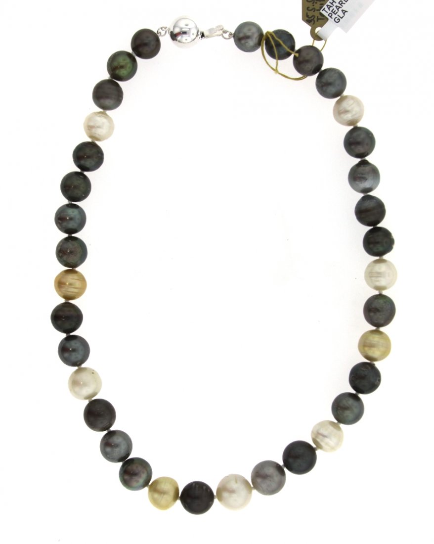 Tahitian South Sea Cultured 80.80mm Pearl Necklace RM52: Tahitian South Sea Cultured 80.80mm Pearl Necklace RM522. Excellent Condition! VB135YN. One lady’s necklace strand strung and knotted onto a silk thread containing: 35 Genuine Tahitian South Sea Cul