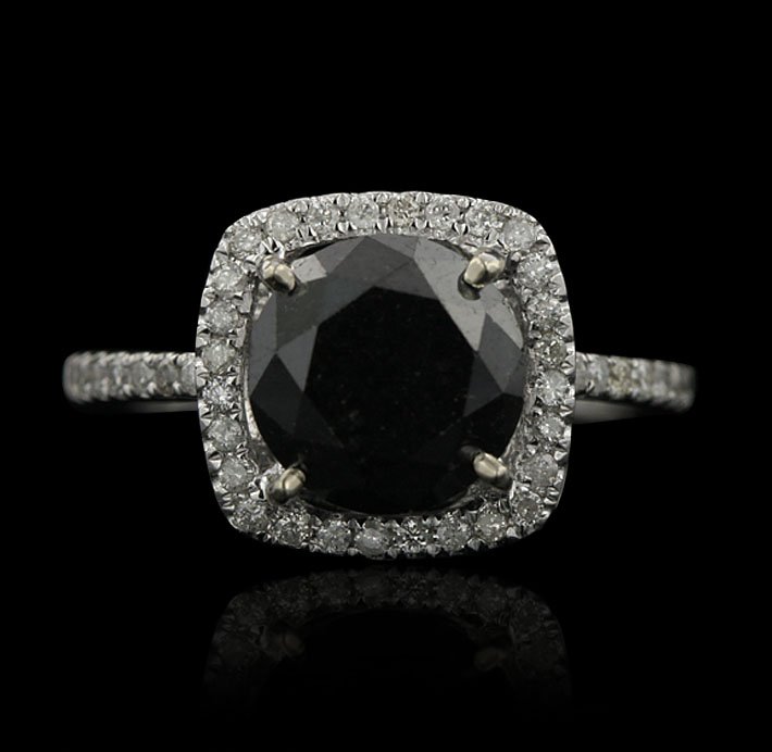 14KT White Gold 3.75ctw Black and White Diamond Ring RM: 14KT White Gold 3.75ctw Black and White Diamond Ring RM734. Excellent Condition! LK937BS. One electronically tested 14KT white gold ladies cast black and white diamond ring with a bright polish finish