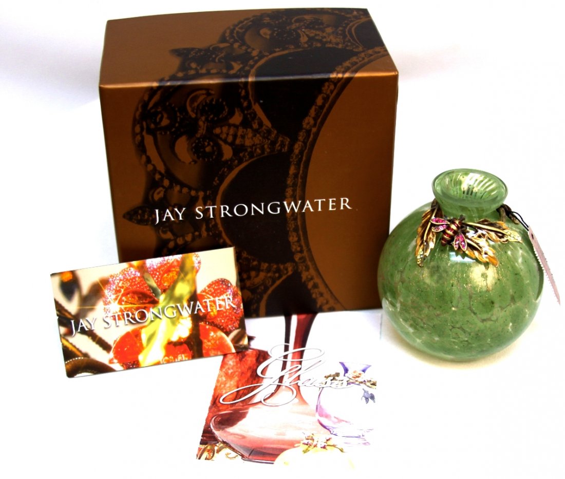 Jay Strongwater Vase With Swarovski Crystal Bee New in : Jay Strongwater Vase With Swarovski Crystal Bee New in Box ED1319. New Condition! DO101PM. One Jay Strongwater Vase With Swarovski Bee. The vase is green hand-blown glass from Portugal decorated with 