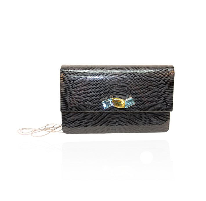 Authentic Darby Scott Black Evening Bag LB12: Authentic Darby Scott Black Evening Bag LB12. Good Pre-Owned Condition! IM9041TH. Darby Scott started designing clothes in 1994 and since then has branched into handbags, jewelry and accessories. She