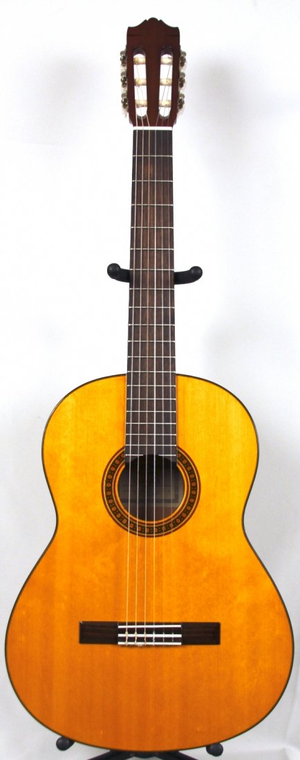 Yamaha CG101A Classical Guitar DGUI74: Yamaha CG101A Classical Guitar DGUI74. Great Condition! JK921PT. The CG101A classical guitar provides quality materials and craftsmanship at a very nice price. This instrument delivers excellent tonal