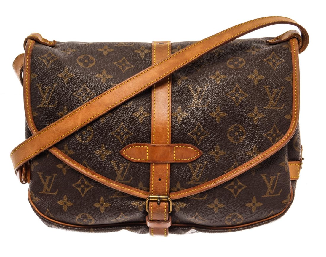 Louis Vuitton Brown Monogram Canvas Saumur 30cm Shoulder Bag: Louis Vuitton Brown Monogram Canvas Saumur 30cm Shoulder Bag. All available information is listed in the description and shown in the photos. Louis Vuitton Brown Monogram Canvas Saumur 30cm Shoulder B