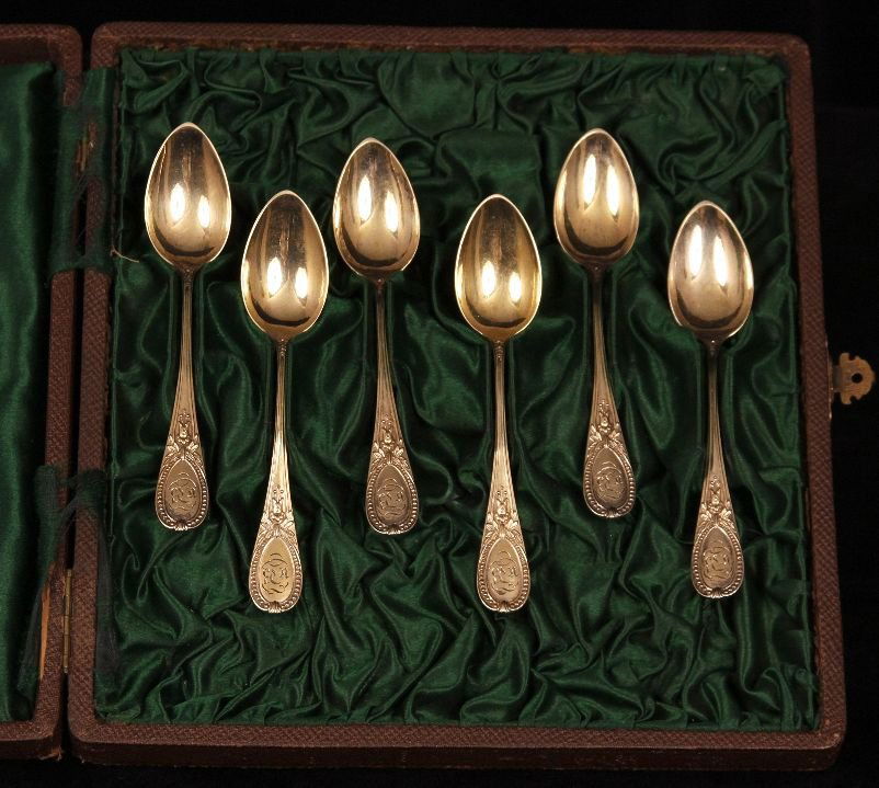 Antique Christofle Silver Demitasse Spoons in Original : Antique Christofle Silver Demitasse Spoons in Original Case ED865. Excellent Vintage Condition! MC351KS. This GORGEOUS Cased Spoon Set comes in its Original Presentation Box - it is a Stunning set of