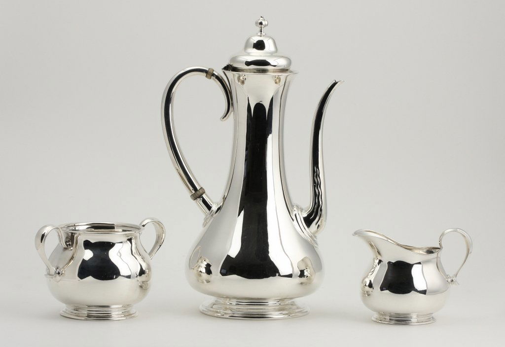 Vintage/Antique Tiffany & Co. Sterling Silver 3-Piece T: Vintage/Antique Tiffany & Co. Sterling Silver 3-Piece Tea Set ED1414. Great Condition! JO9021CY. One sterling silver three piece tea set by Tiffany and Co. pattern# 9479A. Set includes: (1) tea pot me