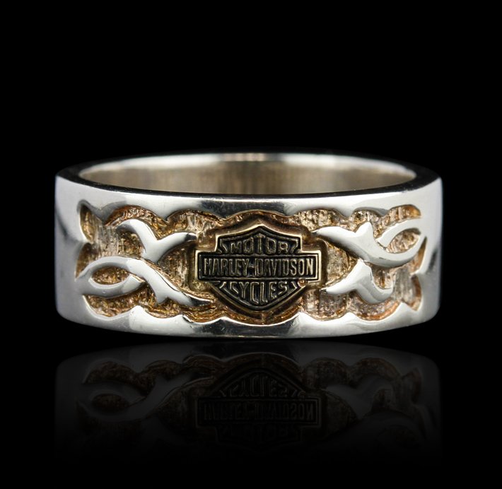 Vintage Harley Davidson "Night Flame" Stainless Steel R: Vintage Harley Davidson Night Flame" Stainless Steel Ring ED1365. Good Condition! LX95LO. One vintage Harley Davidson "Night Flame" ring in stainless steel. Approximate ring size 9.5. Valued between $