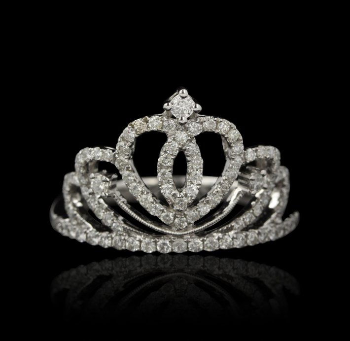 14KT White Gold 0.55ctw Diamond Tiara Ring FJM2398