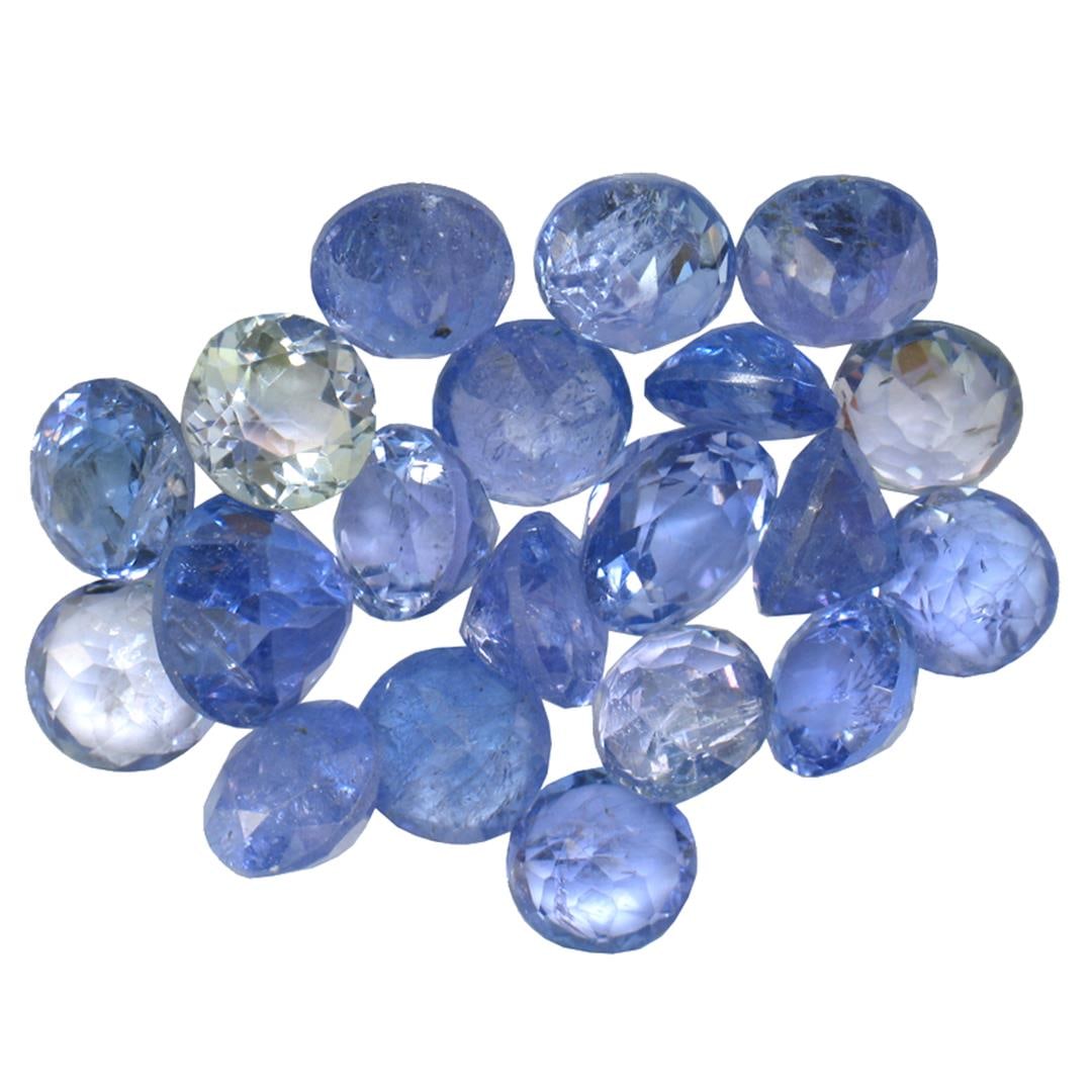 12.34 ctw Round Mixed Tanzanite Parcel: Twenty round mixed cut natural tanzanites, measuring 5.00 - 5.00 x 3.00 mm, exact total weight 12.34ct., clarity is slightly included, type I, medium dark, very slightly grayish, violetish blue color,
