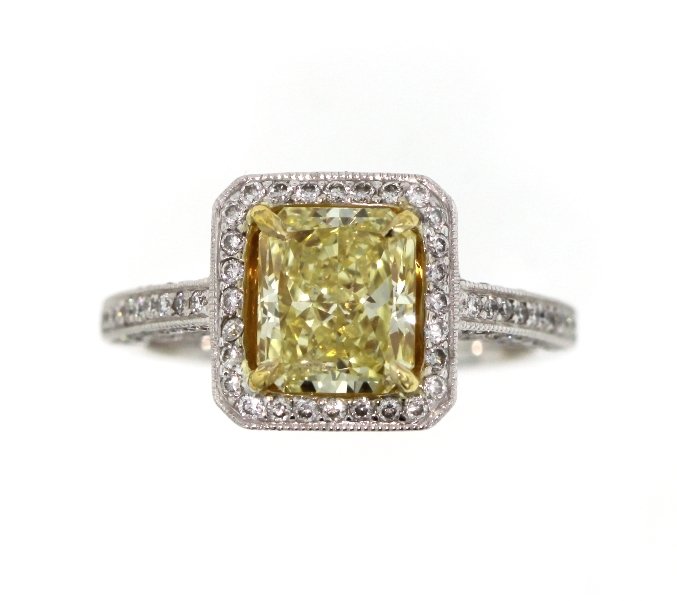 18KT White Gold 2.77ct Fancy Yellow Diamond Ring A3856: 18KT White Gold 2.77ct Fancy Yellow Diamond Ring A3856. Excellent Condition! YP83011XD. One electronically tested 18KT white gold ladies cast & assembled diamond ring. Condition is new, good workmansh