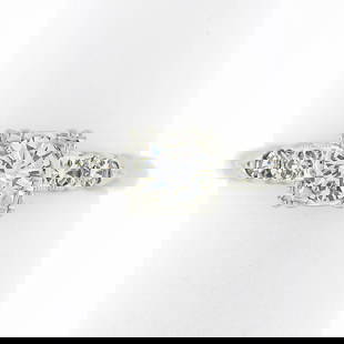 Vintage 14k White Gold 0.46 ctw Round Brilliant Diamond w/ Accents Engagement Ri: A vintage solid 14k white gold engagement ring, with 1 round brilliant cut natural diamond (G - VS1 ; 0.36ct), accented with 4 old single cut natural diamonds ( F/G - VS1/VS2 ; 0.10ctw). The ring is s