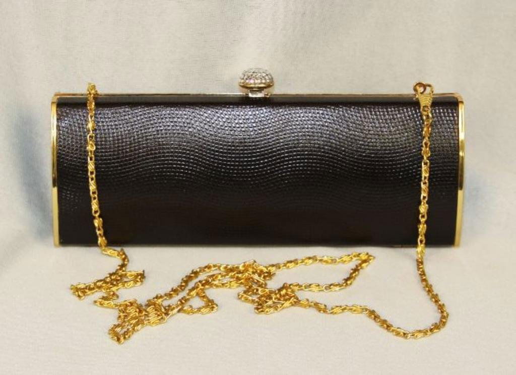 Vintage Clutch/Purse Black Evening Bag ED523: Vintage Clutch/Purse Black Evening Bag ED523 - Vintage Clutch/Purse Black Evening Bag ED523. Excellent Vintage Condition! CR46MN. This is a vintage clutch purse in the style of Judith Leiber. This bea