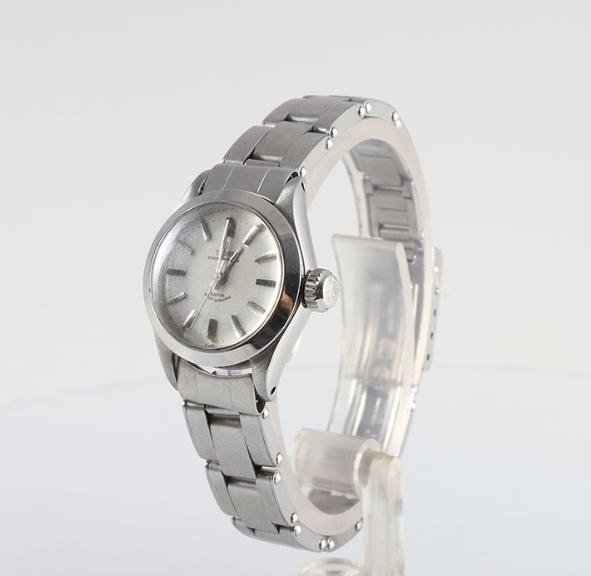 Ladies Rolex Tudor Oyster Wristwatch A5272: Ladies Rolex Tudor Oyster Wristwatch A5272. Average Condition! JN156HS. One ladies, Rolex Tudor Oyster wrist watch electronically tested stainless steel, Case: 23mm oyster, Crown: twinlock, Bezel: pol