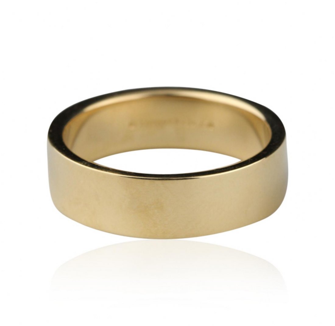 Tiffany & Co. 18KT Yellow Gold Band Ring GB919: Tiffany & Co. 18KT Yellow Gold Band Ring GB919. Good Condition! YD8031BE. One ring featuring: 8.7 grams of 18KT yellow gold.