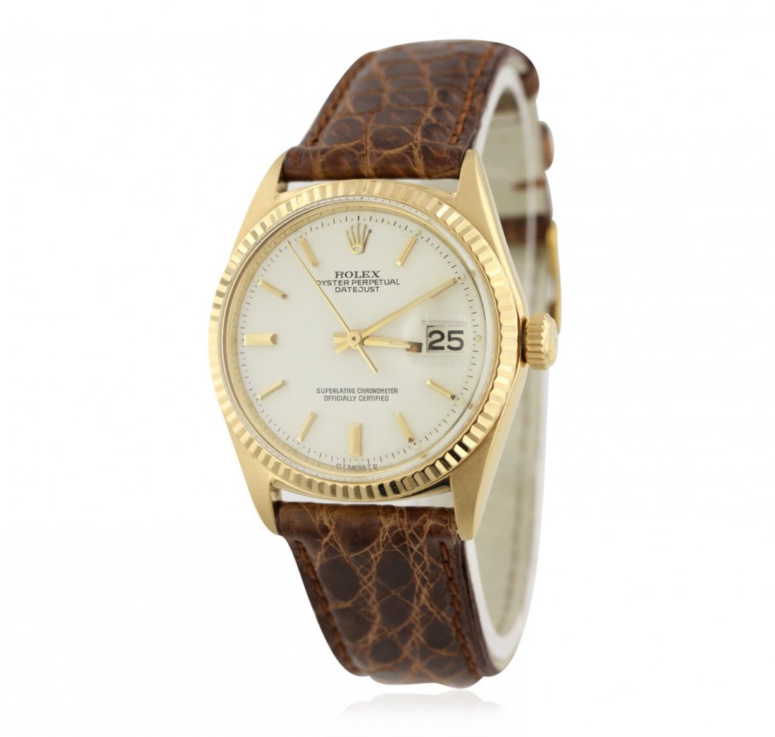 Gents Rolex Vintage 18KT Yellow Gold DateJust: Gents Rolex Vintage 18KT Yellow Gold DateJust Wristwatch GB3426. Fine Condition! PS8004PM. One gents, hand crafted & machine milled vintage Rolex DateJust model wristwatch electronically tested 18KT y