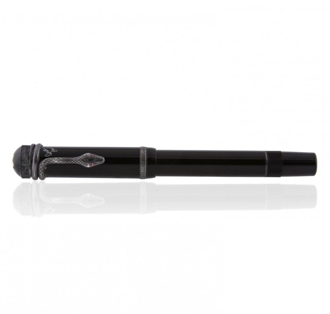 Montblanc Meisterstück Black Resin Pen GB5061: Montblanc Meisterstück Black Resin Pen GB5061. Good Condition! NM5031YW. One Montblanc Meisterstück Black Resin Pen.